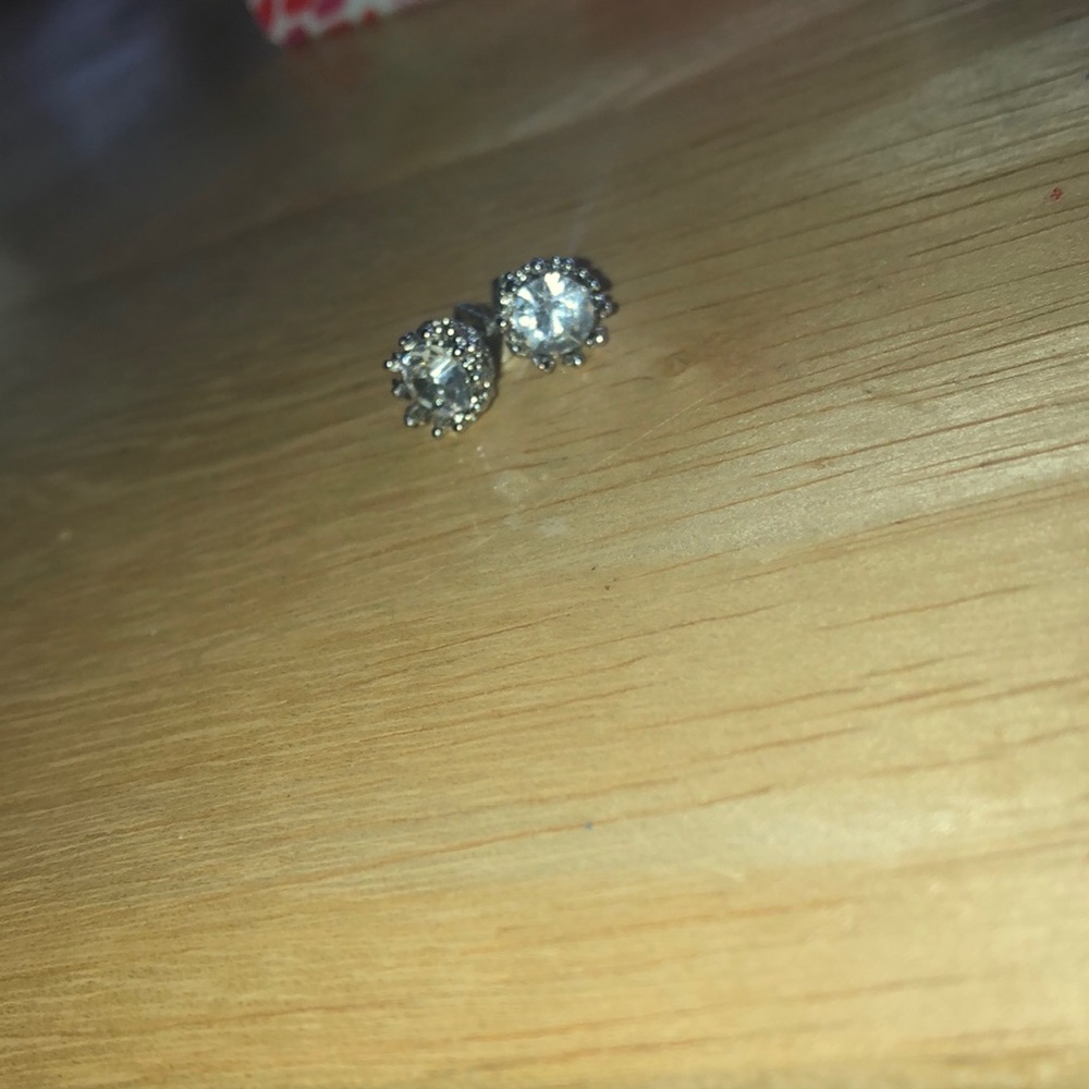 Crown earrings